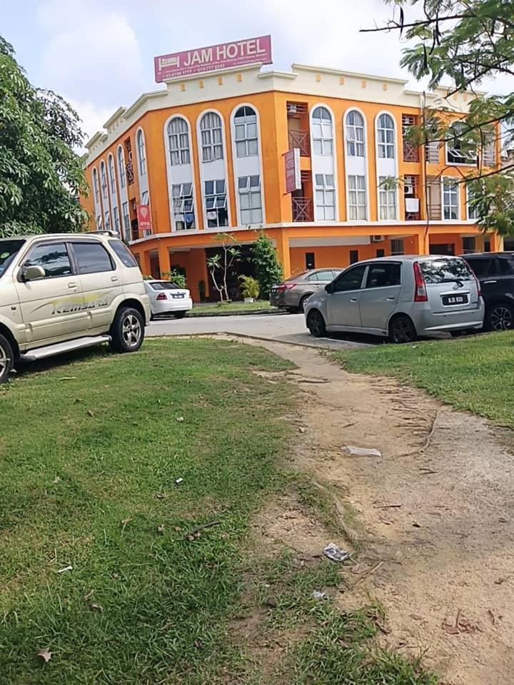 Jam Hotel Kota Warisan Sepang @ Erl Salak Tinggi, Klia 1-2 & F1 외부 사진