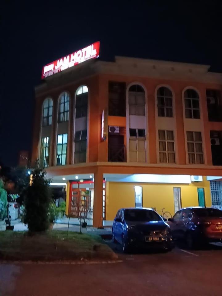 Jam Hotel Kota Warisan Sepang @ Erl Salak Tinggi, Klia 1-2 & F1 외부 사진